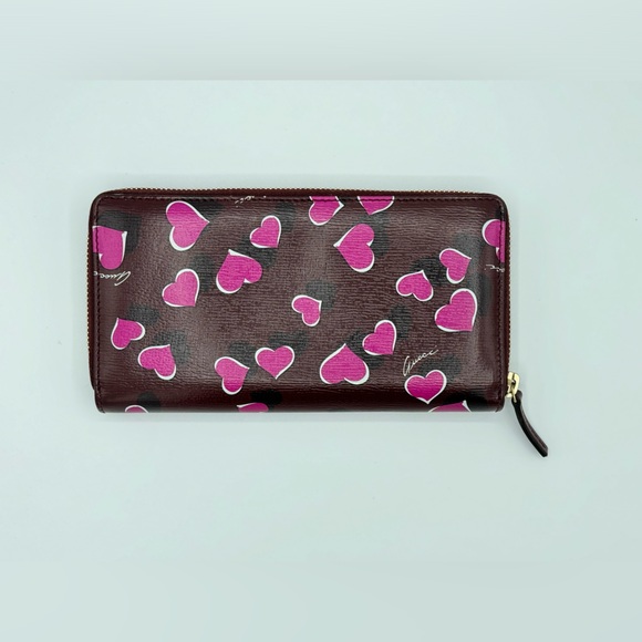 GUCCI LIMITED EDITION Betty Interlocking G Heartbeat Print Zip Around Wallet - Picture 3 of 14